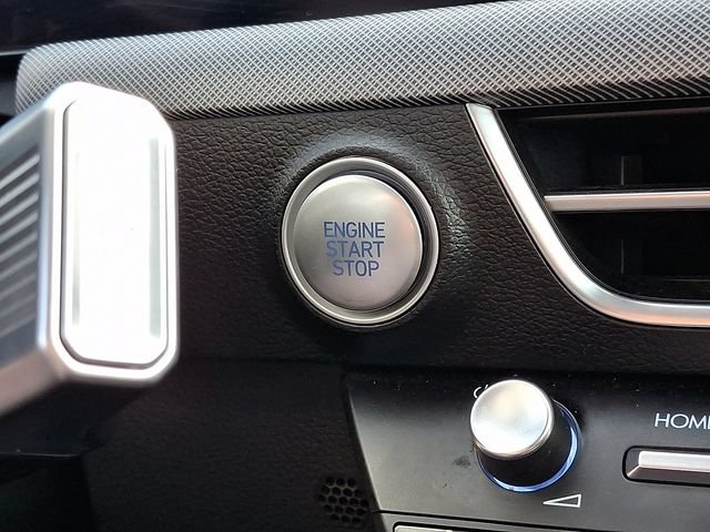 Used 2024 Hyundai Sonata SEL w/ Convenience Package FWD image 25
