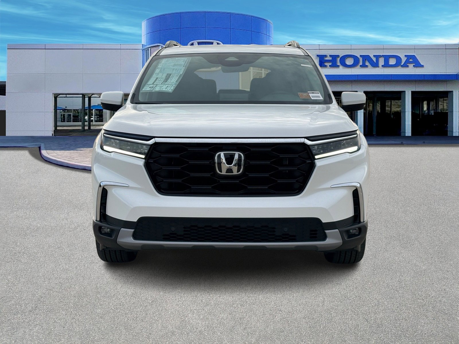New 2025 Honda Pilot Touring image 9