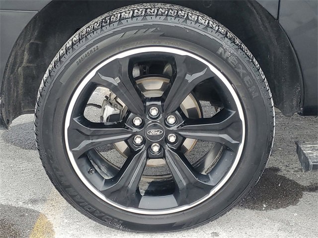 Used 2022 Ford Expedition Max Limited image 9