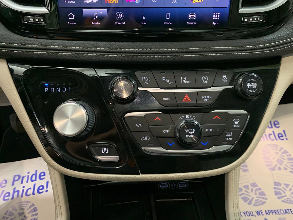 Used 2021 Chrysler Pacifica Limited w/ Premium & Safety Sphere Group AWD/4WD image 14
