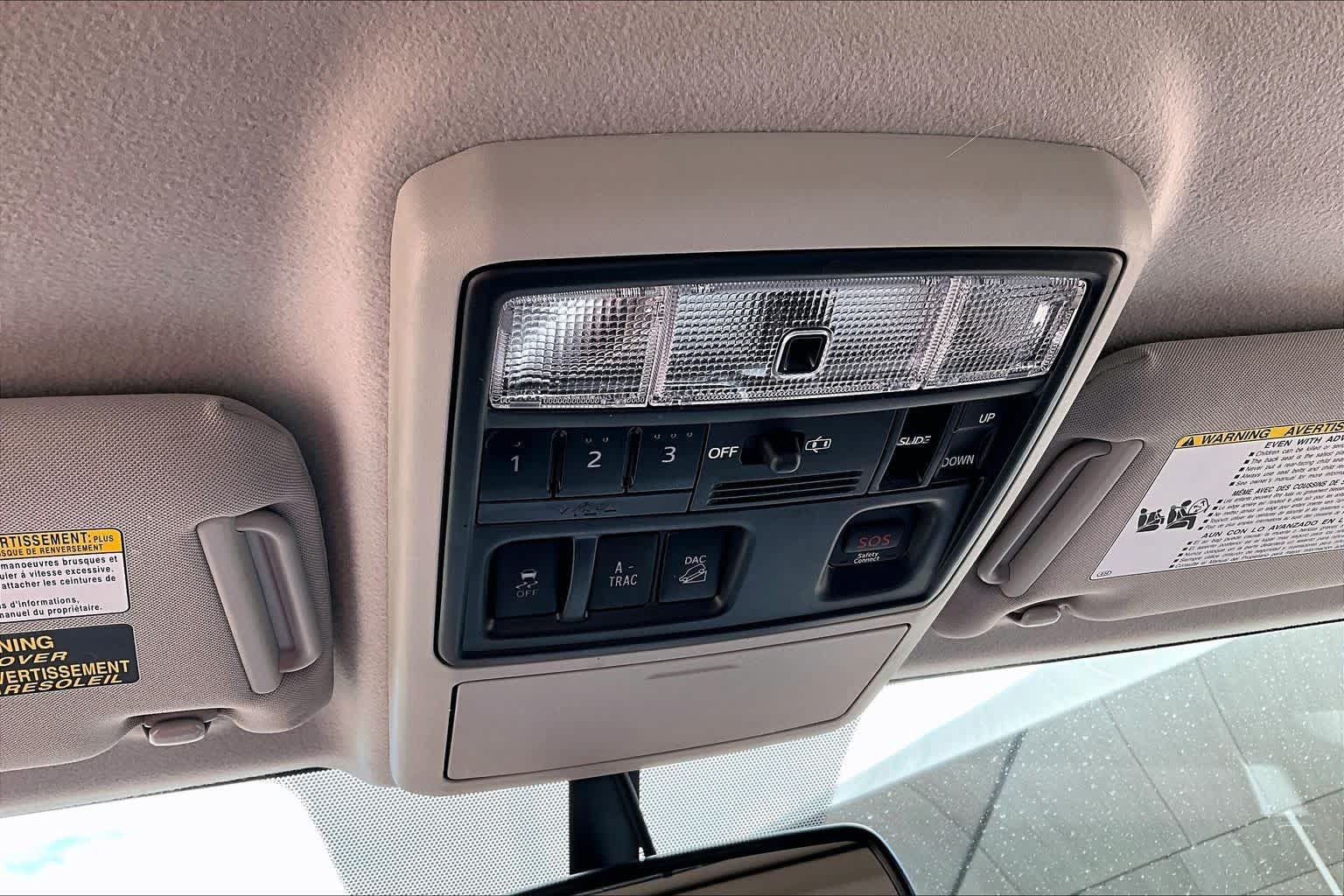 Used 2015 Toyota 4Runner Limited AWD/4WD image 31
