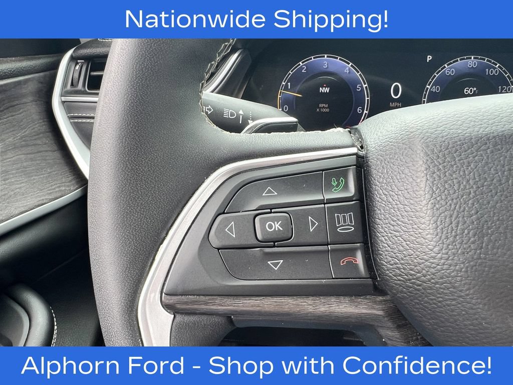 Used 2023 Jeep Grand Cherokee Limited AWD/4WD image 15