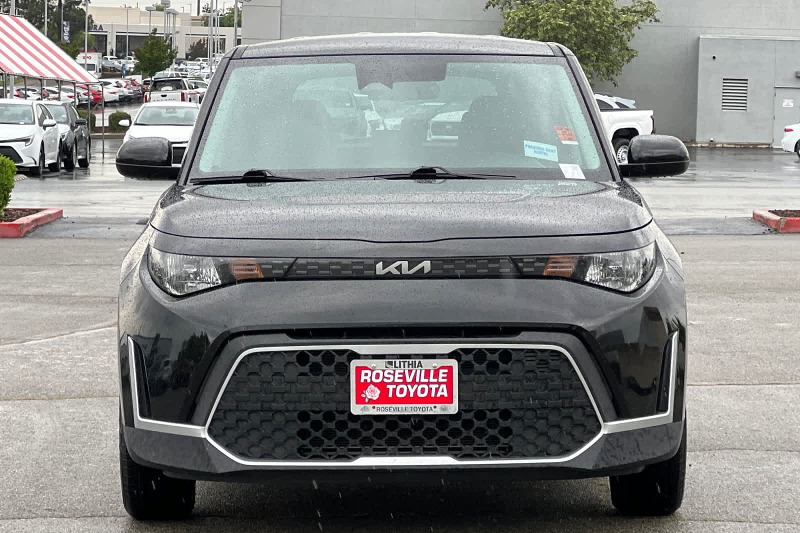 Used 2025 Kia Soul LX w/ LX Technology Package FWD image 10