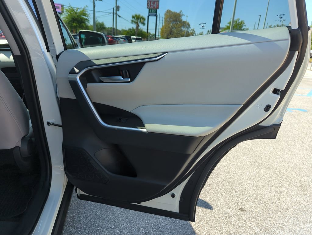 Used 2024 Toyota RAV4 XLE w/ Convenience Package FWD image 33