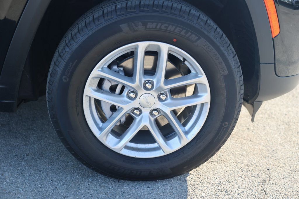 New 2025 Jeep Grand Cherokee Laredo X w/ Trailer Tow Package image 8