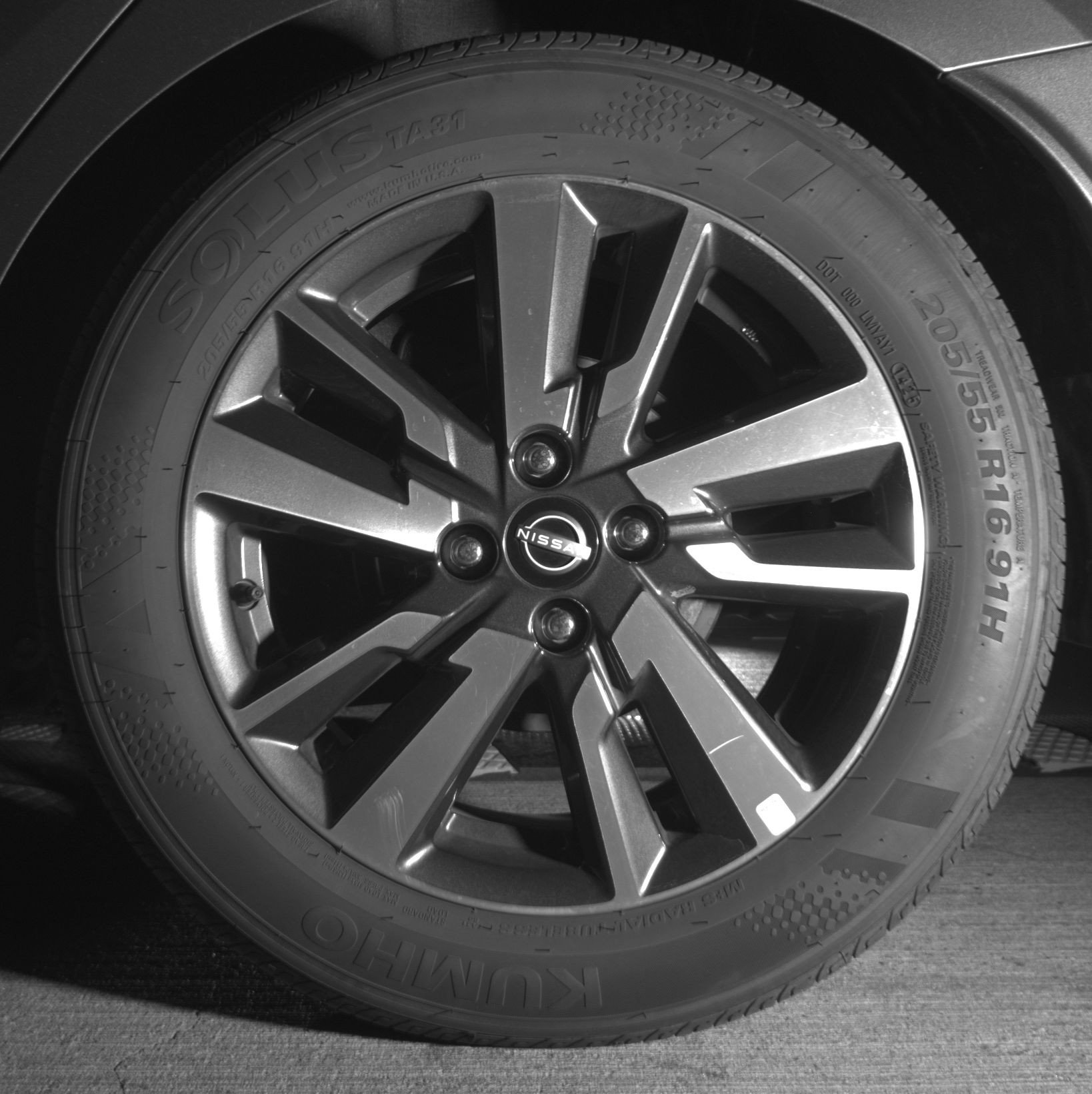 Used 2025 Nissan Versa SV image 14