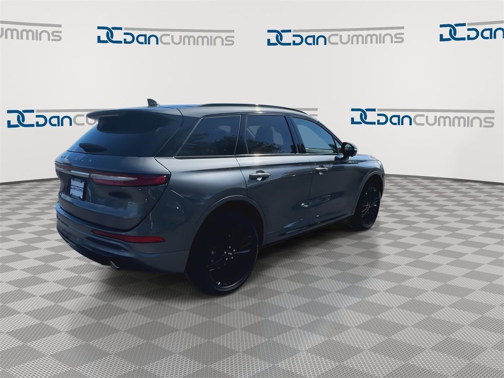 New 2025 Lincoln Corsair Reserve w/ Jet Appearance Package image 8