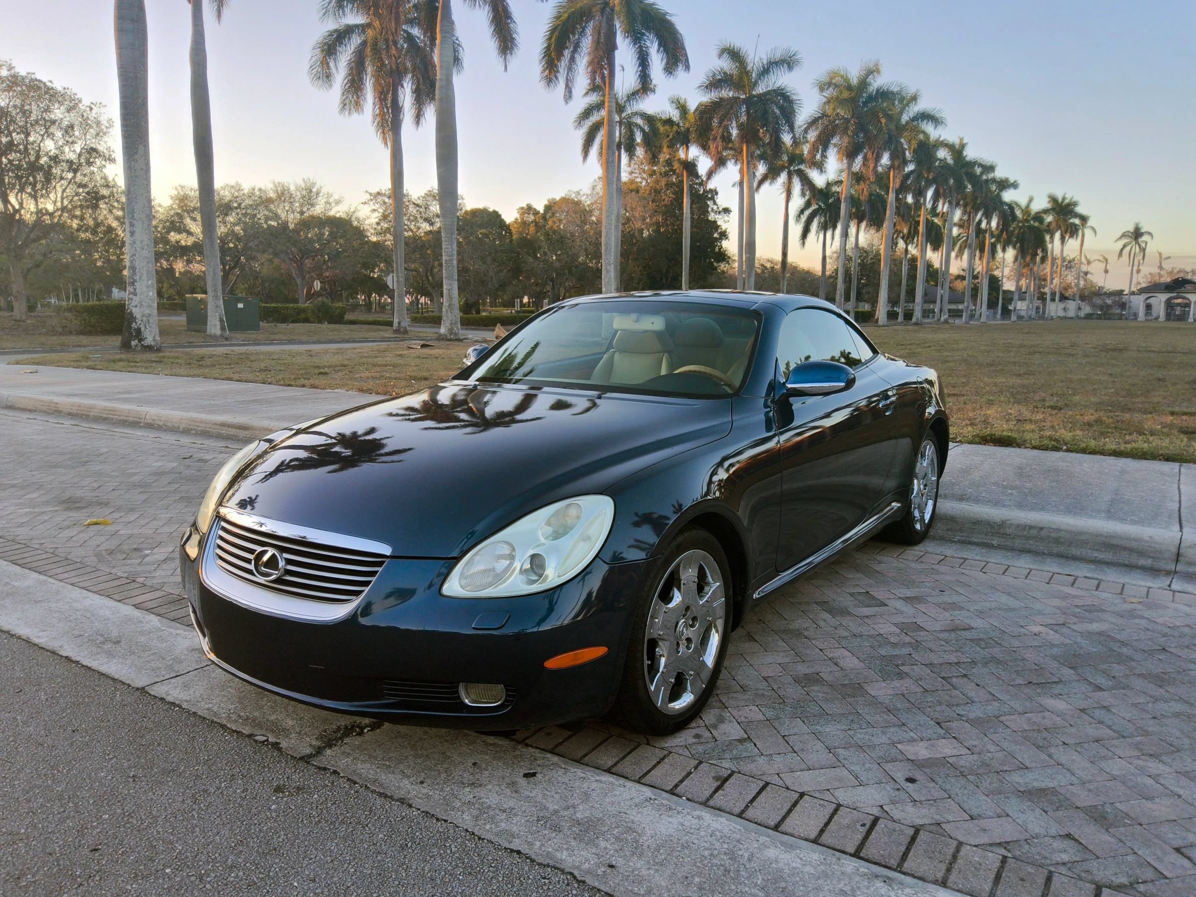 Used 2004 Lexus SC 430 Convertible RWD image 31