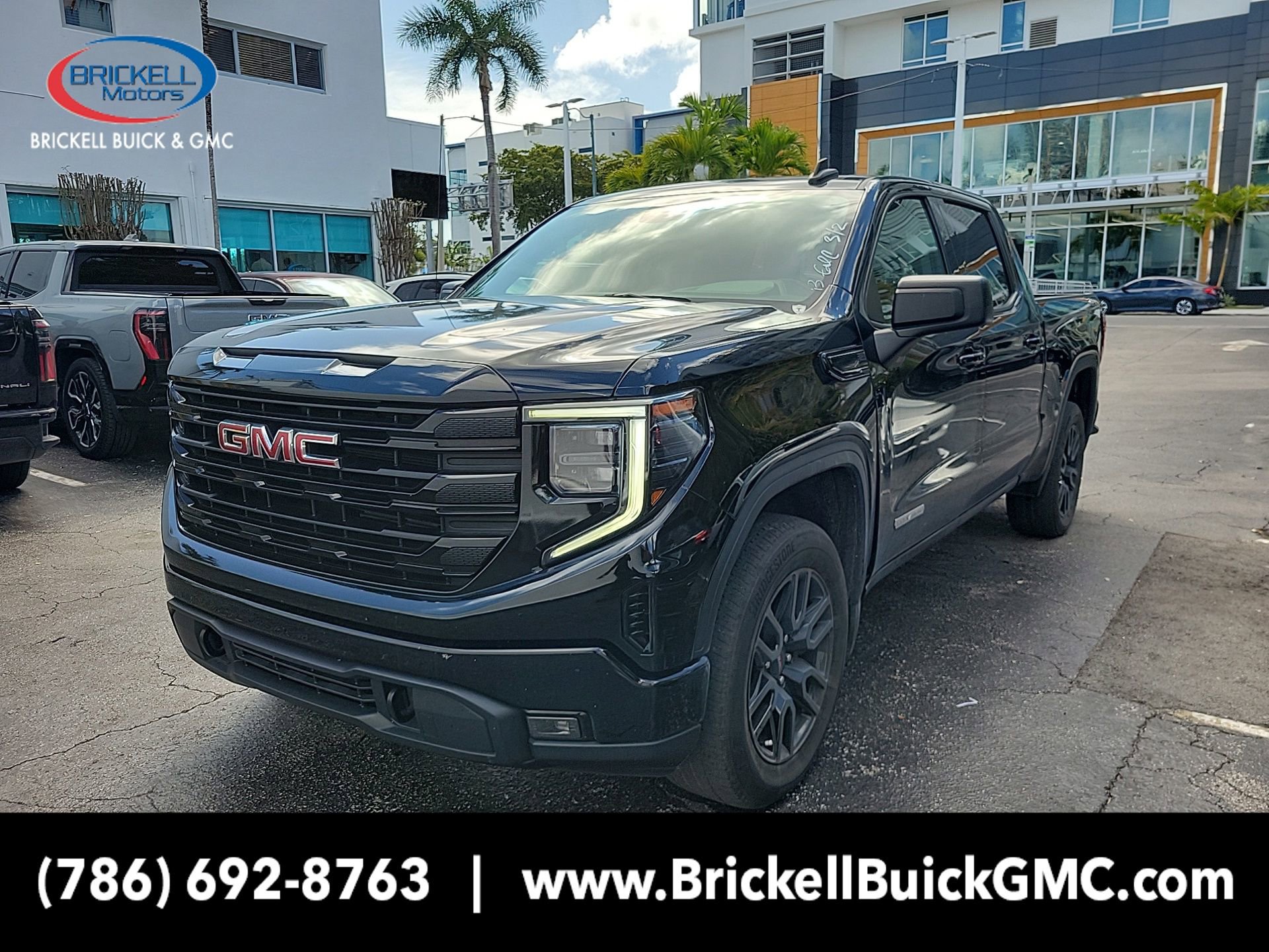 Used 2023 GMC Sierra 1500 Elevation image 1