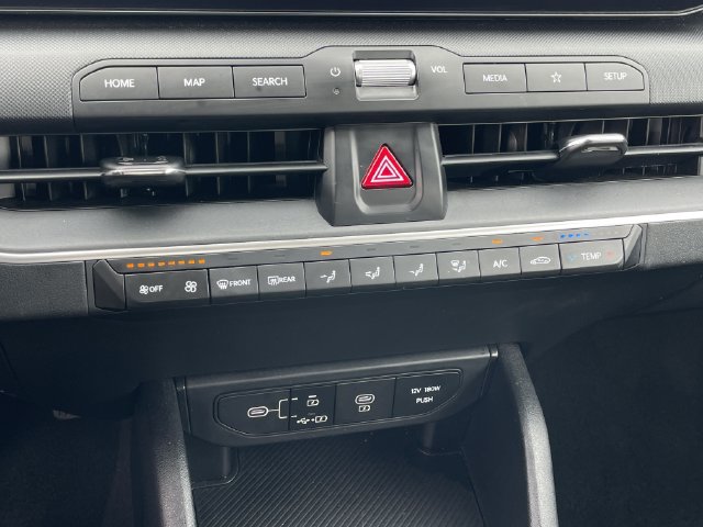 Used 2025 Kia K4 FWD image 18