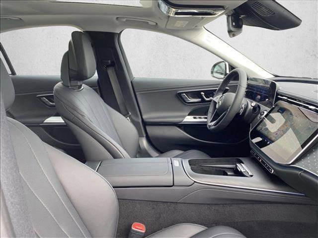 Used 2025 Mercedes-Benz E 350 4MATIC Sedan image 25