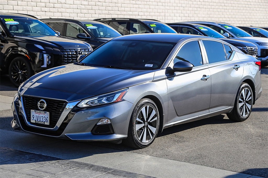 Used 2022 Nissan Altima 2.5 SV image 3