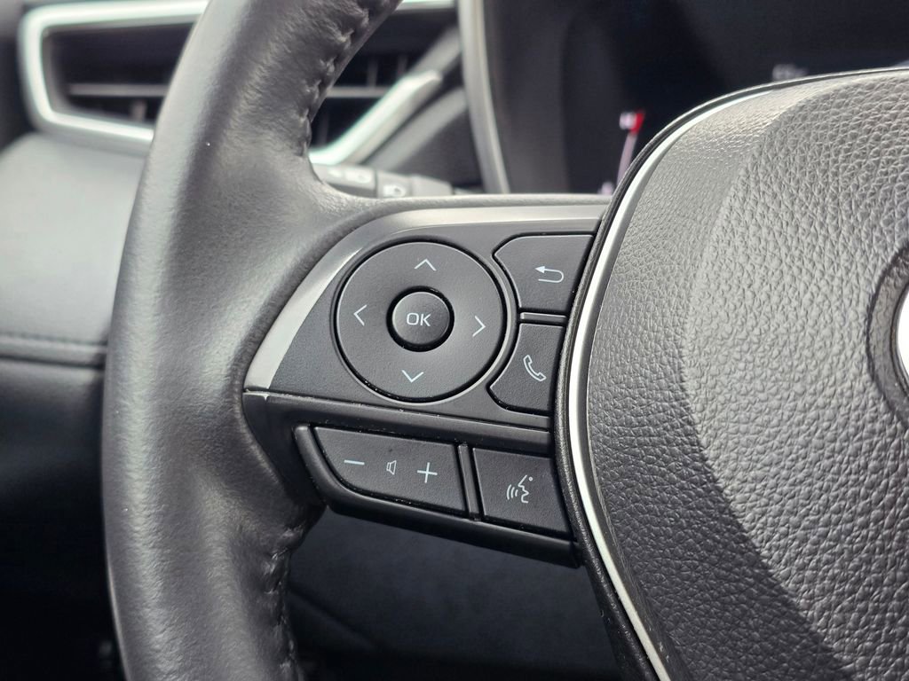 Used 2024 Toyota Corolla Cross XLE w/ Convenience Package image 35