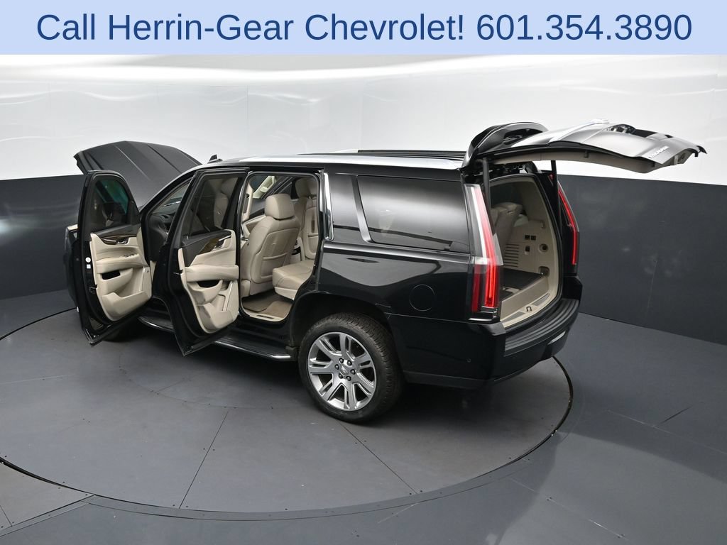 Used 2019 Cadillac Escalade Premium Luxury AWD/4WD image 48