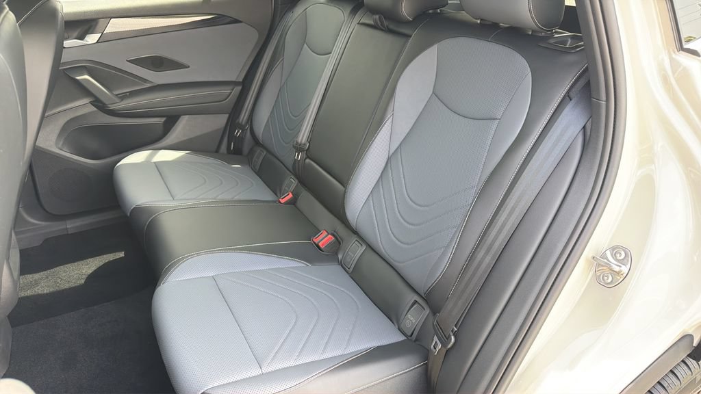 New 2026 Volkswagen Tiguan SE R-Line FWD image 28
