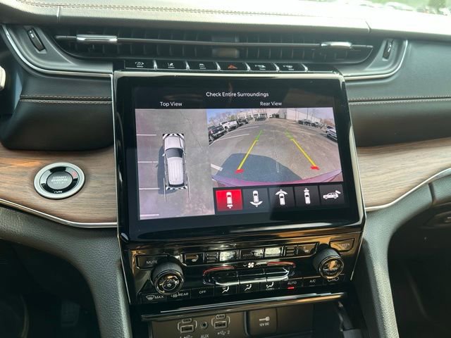 Used 2025 Jeep Grand Cherokee Summit w/ Adv Protech Group IV image 30