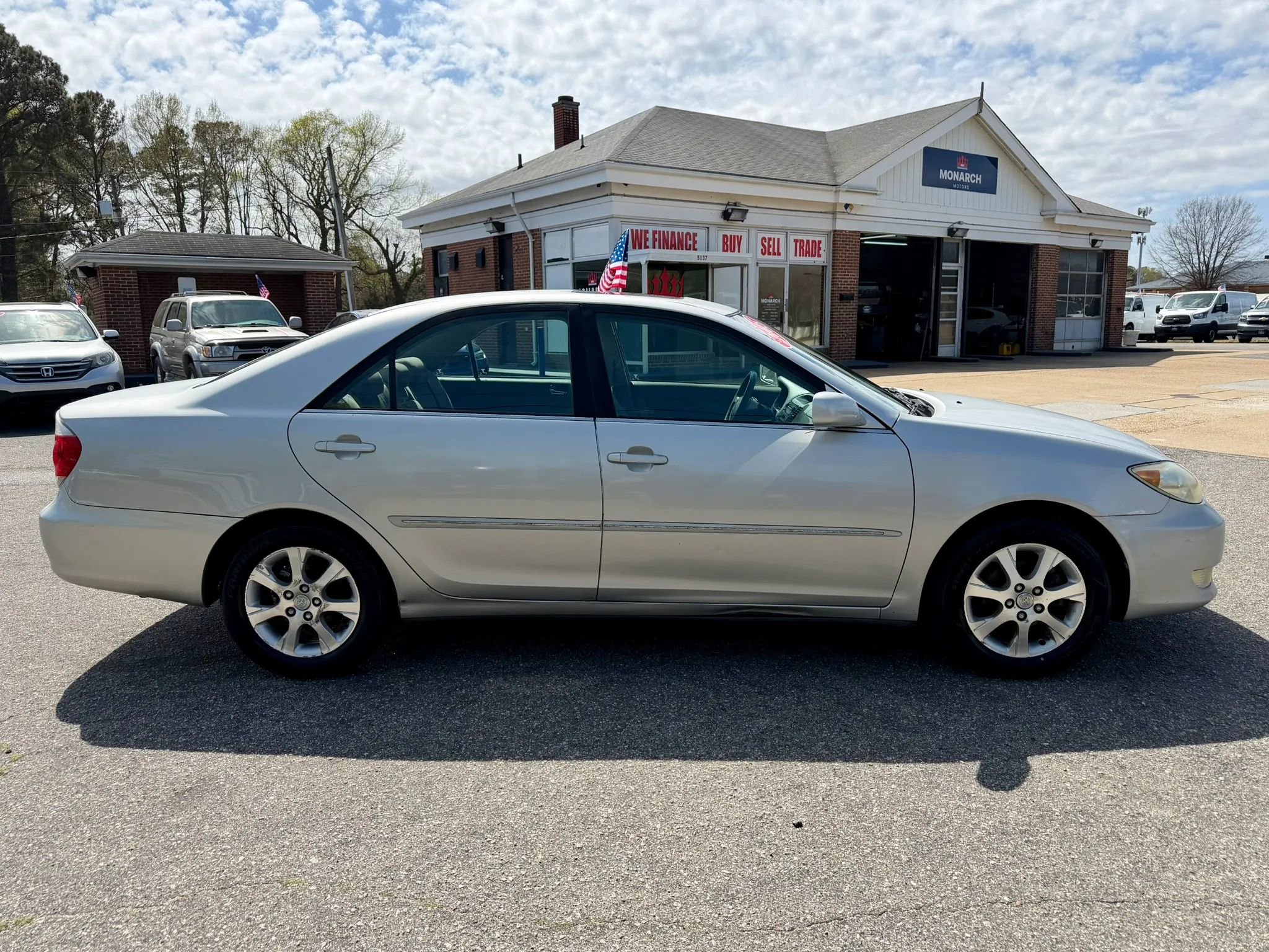 Used 2005 Toyota Camry XLE image 6