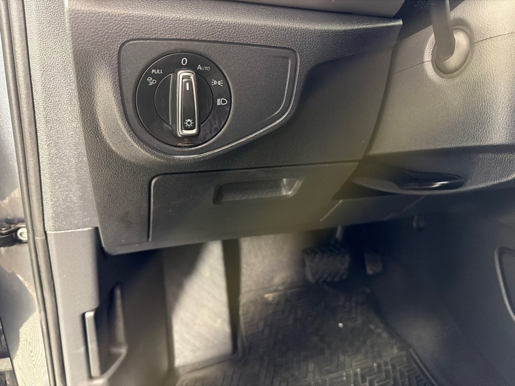 Used 2020 Volkswagen Atlas Cross Sport S FWD image 13