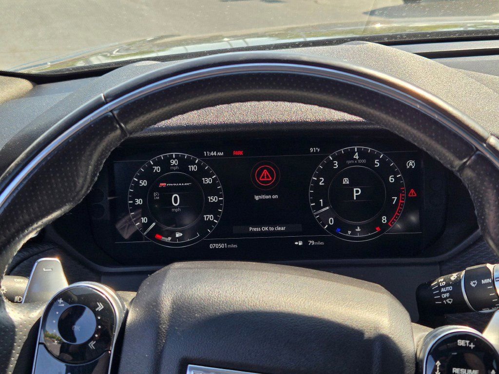 Used 2018 Land Rover Range Rover Velar R-Dynamic SE AWD/4WD image 31