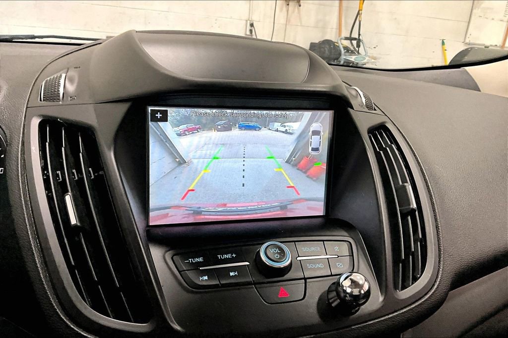 Used 2019 Ford Escape SEL w/ Ford Safe & Smart Package AWD/4WD image 14