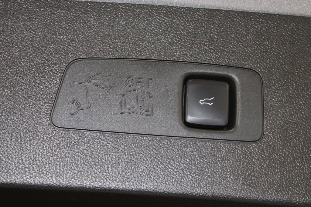 Used 2022 Lincoln Corsair Grand Touring image 16