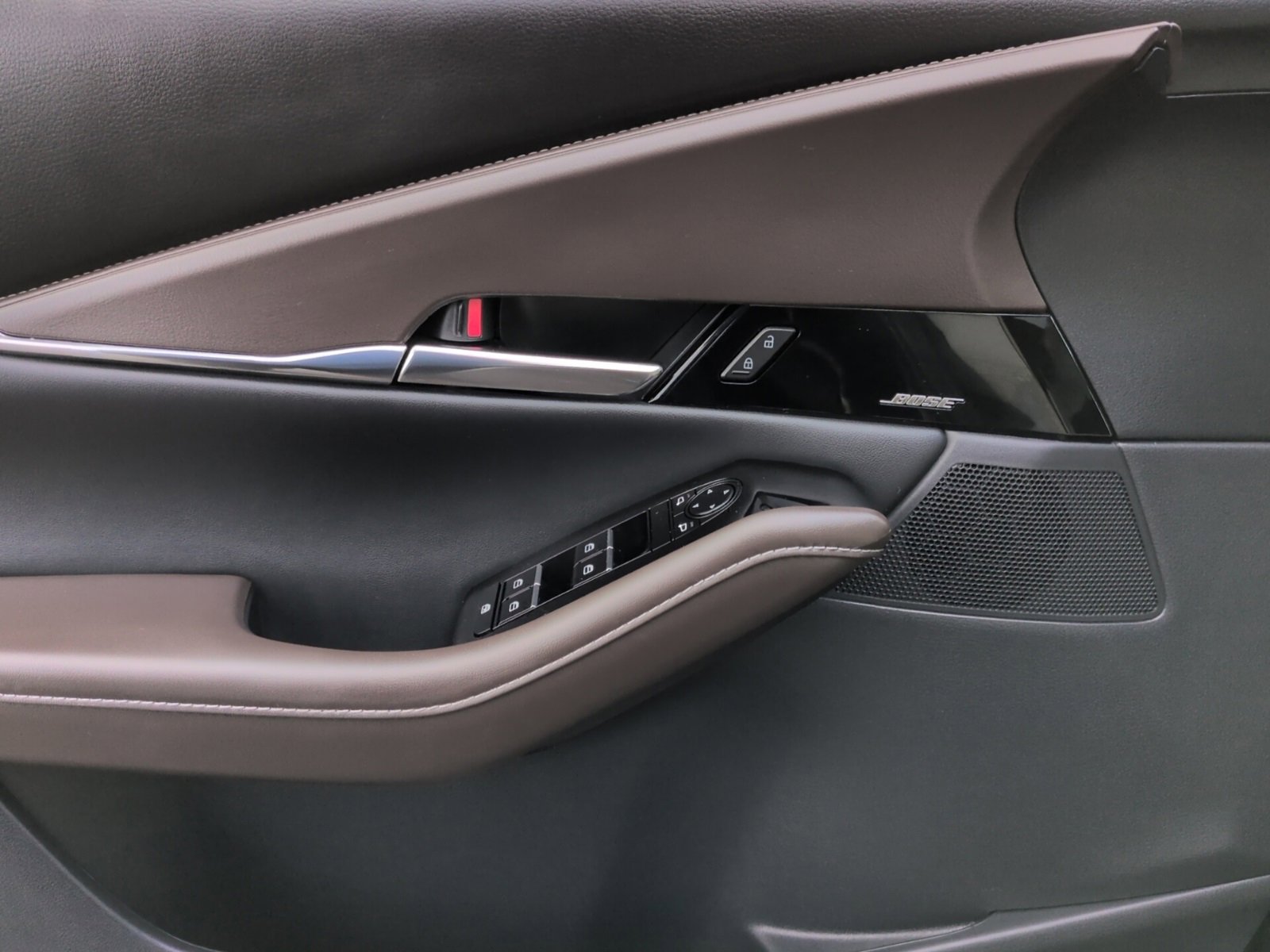 Certified 2025 MAZDA CX-30 AWD 2.5 S w/ Premium Package image 18