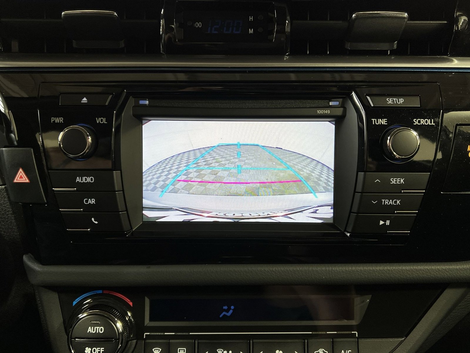 Used 2015 Toyota Corolla S image 17