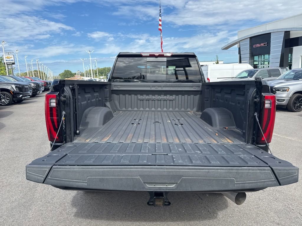 Used 2024 GMC Sierra 3500 Denali image 32