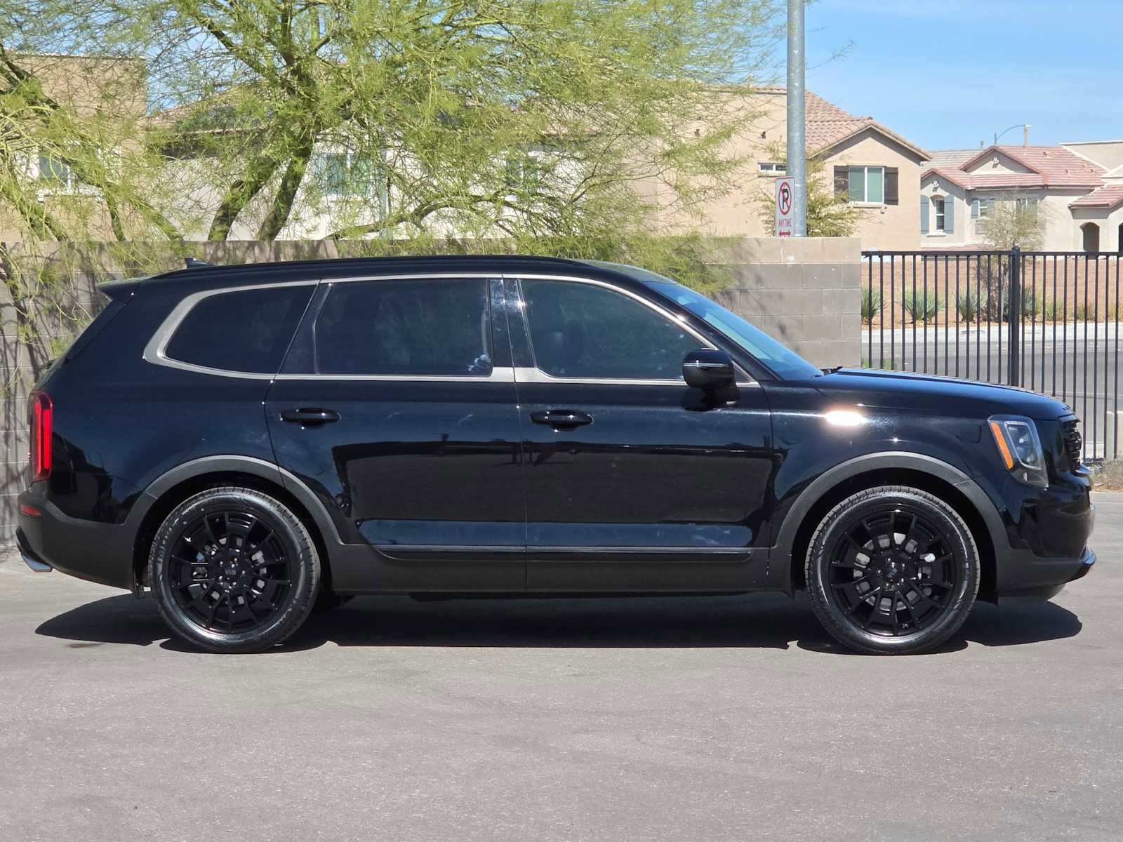 Used 2021 Kia Telluride EX w/ EX Premium Package image 10