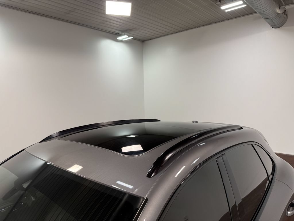 Used 2015 Porsche Macan Turbo AWD/4WD image 42