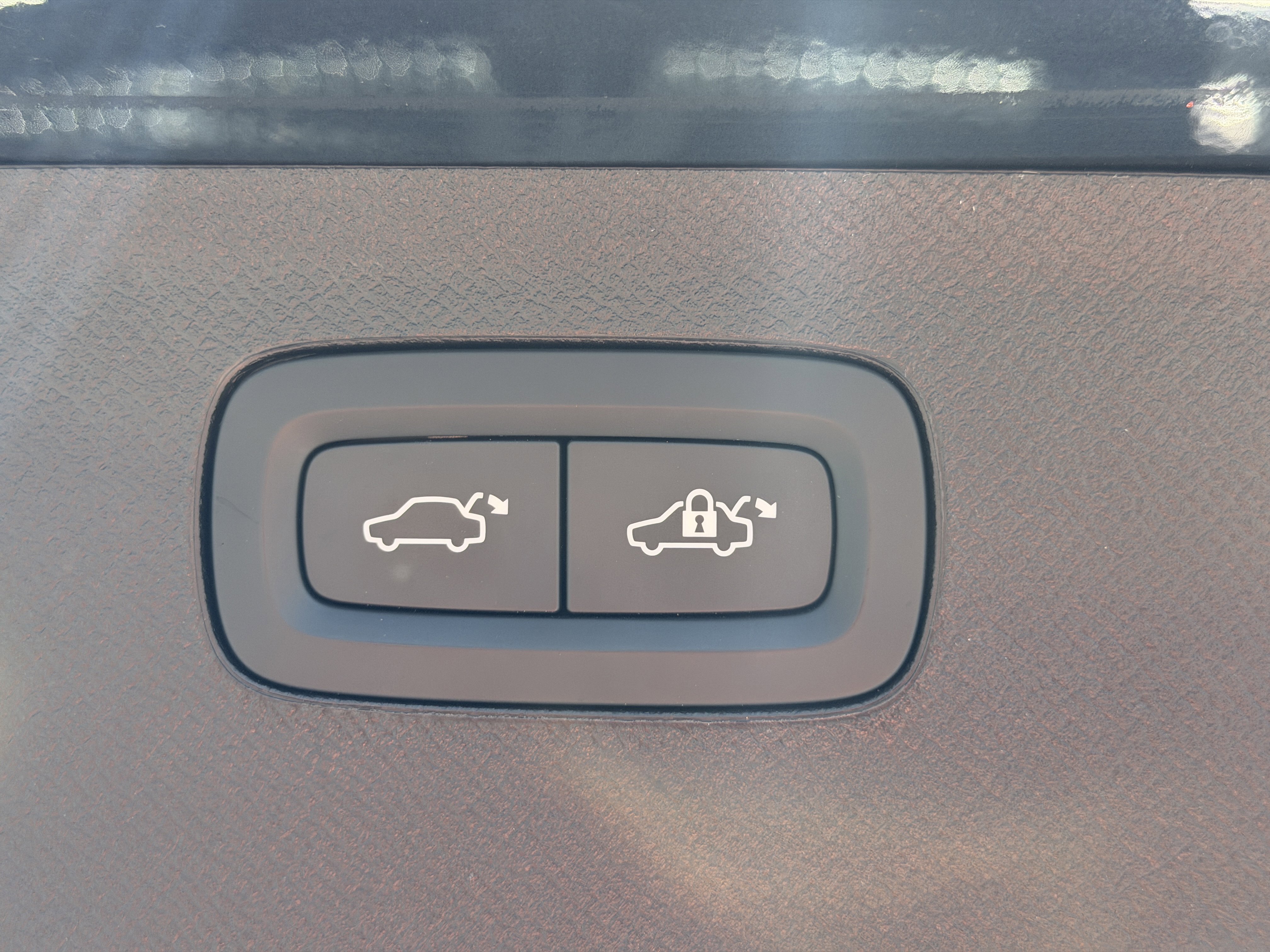 Certified 2023 Volvo XC90 B6 Plus AWD/4WD image 10