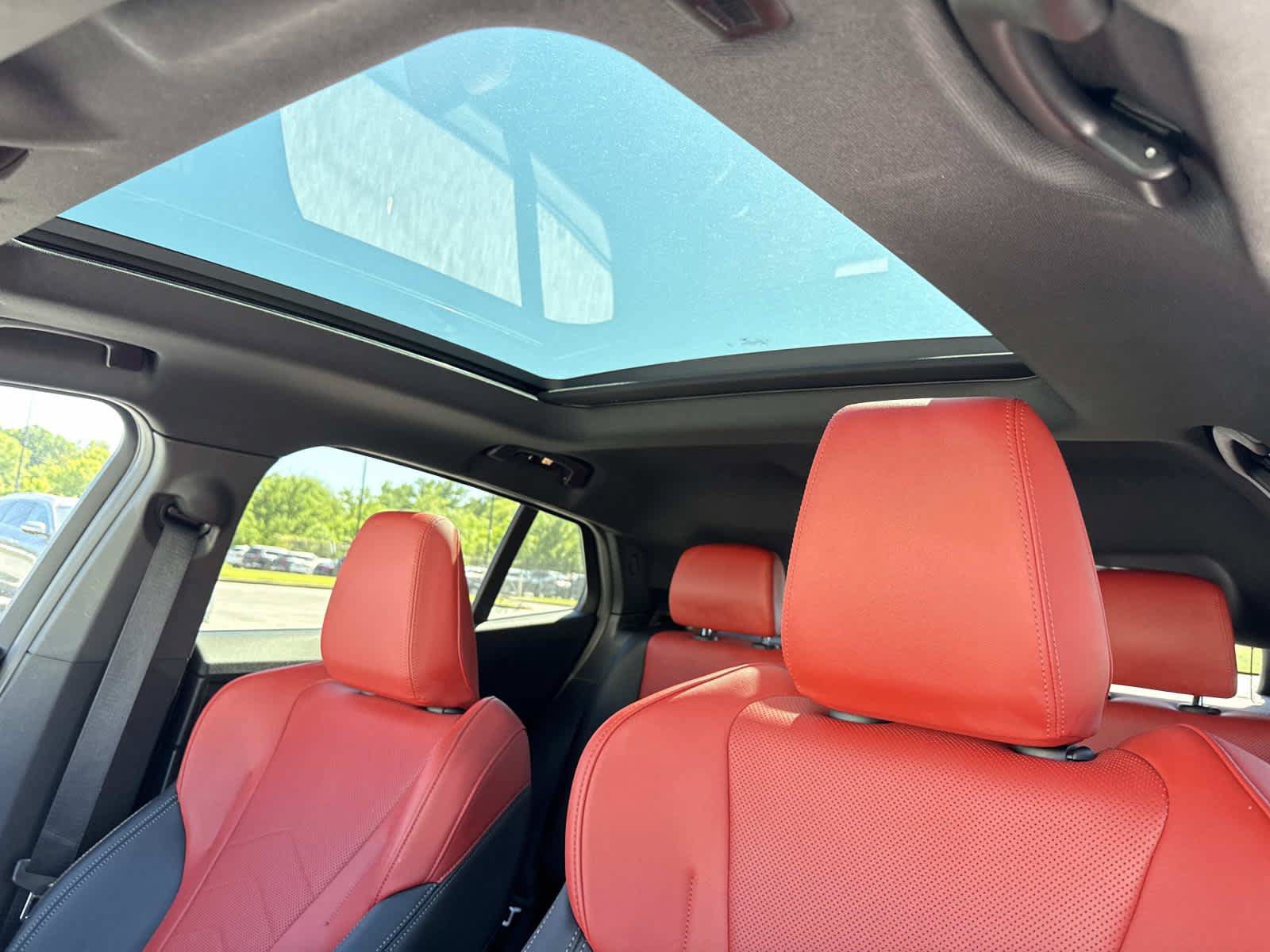 Used 2025 BMW X2 xDrive28i AWD/4WD image 7