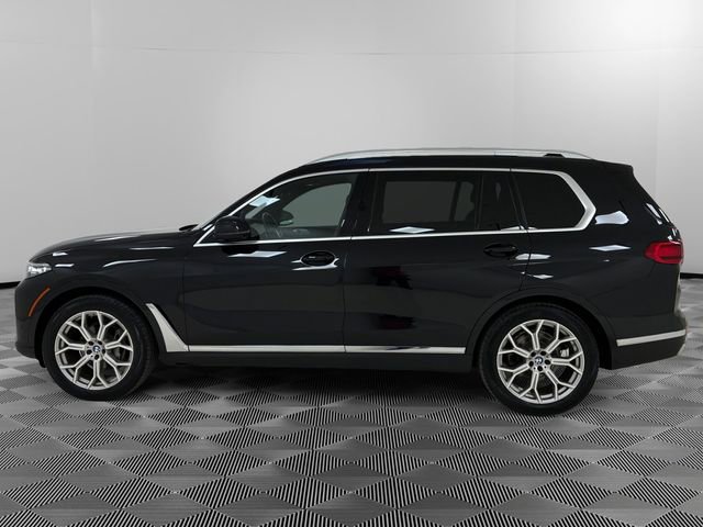 Used 2022 BMW X7 xDrive40i w/ Executive Package AWD/4WD image 2