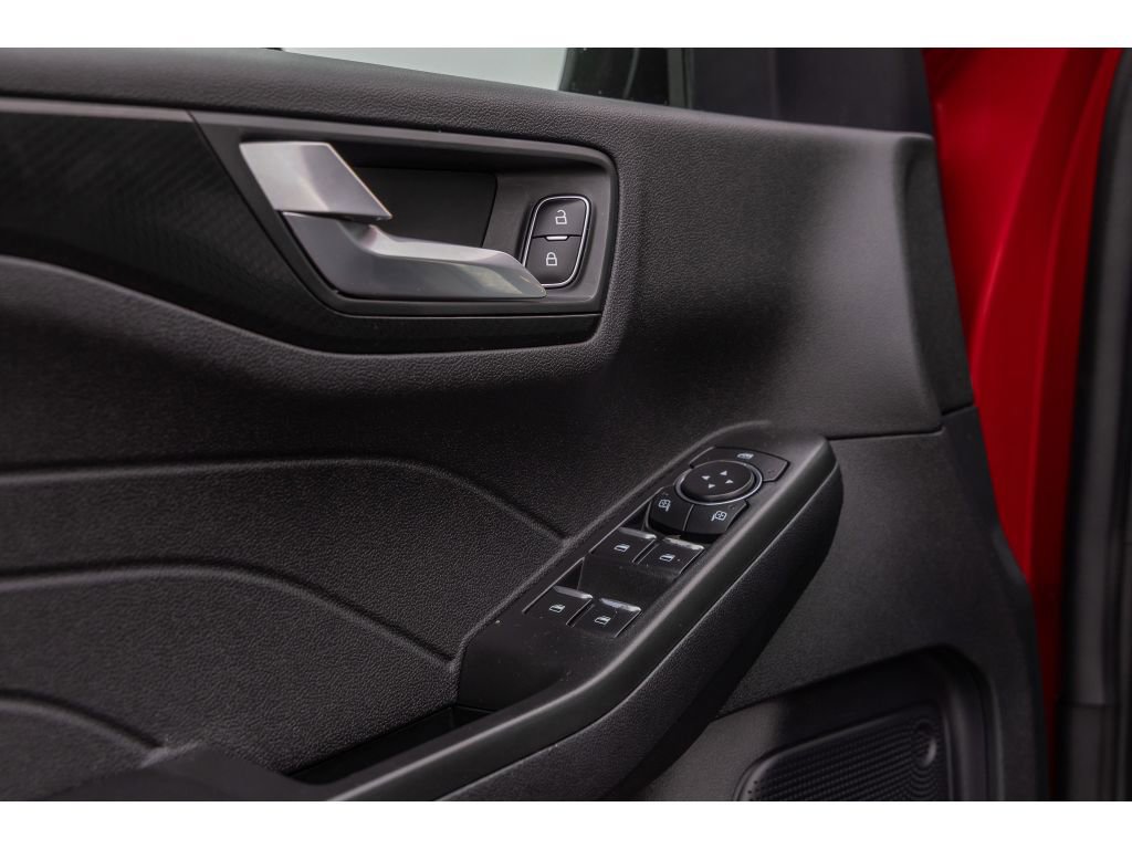 Used 2022 Ford Escape SEL w/ SEL Stealth AWD Package image 19