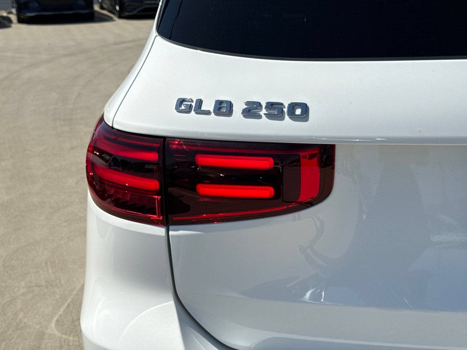 New 2026 Mercedes-Benz GLB 250 image 9