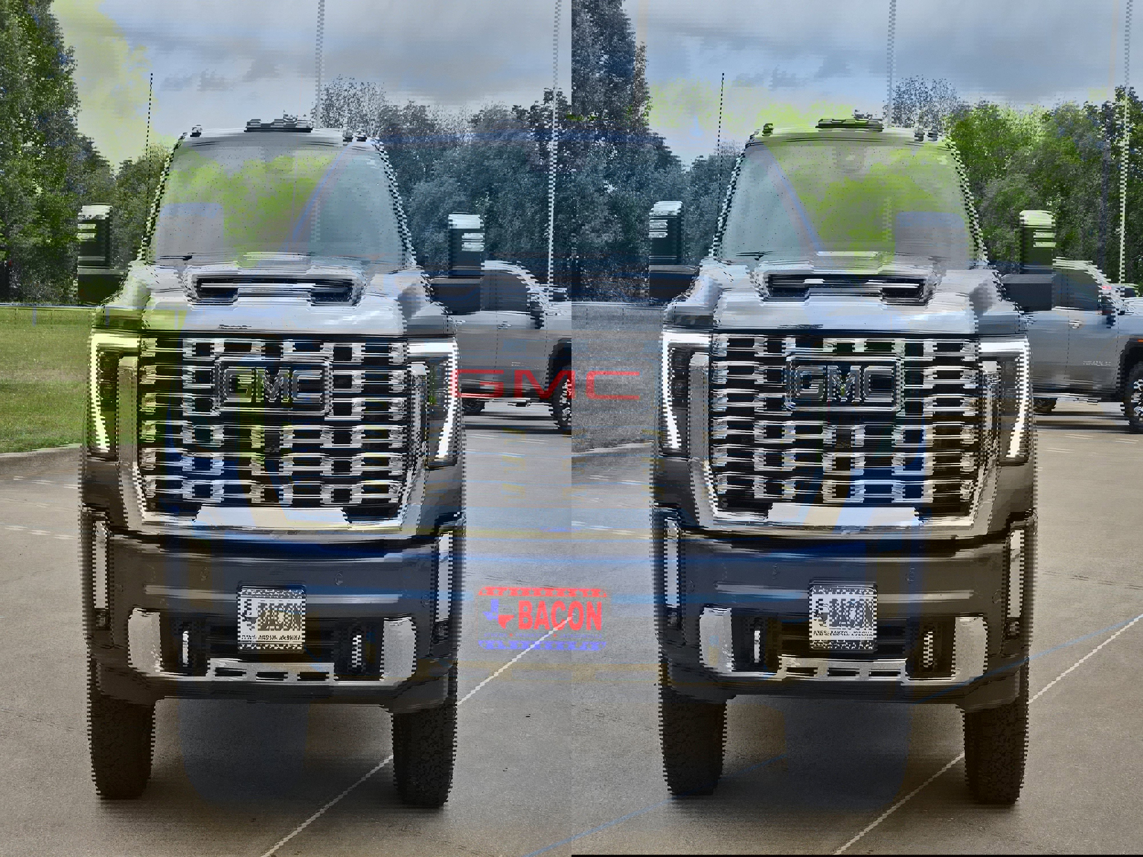 Used 2024 GMC Sierra 2500 Denali w/ Technology Package AWD/4WD image 2