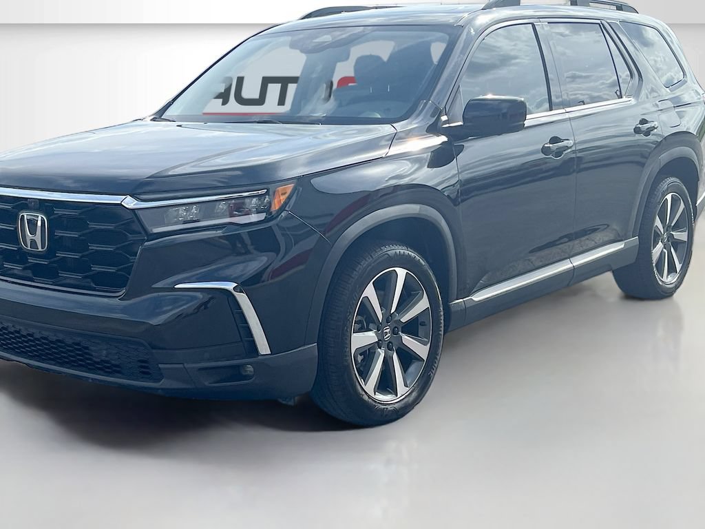 Used 2025 Honda Pilot Elite image 3