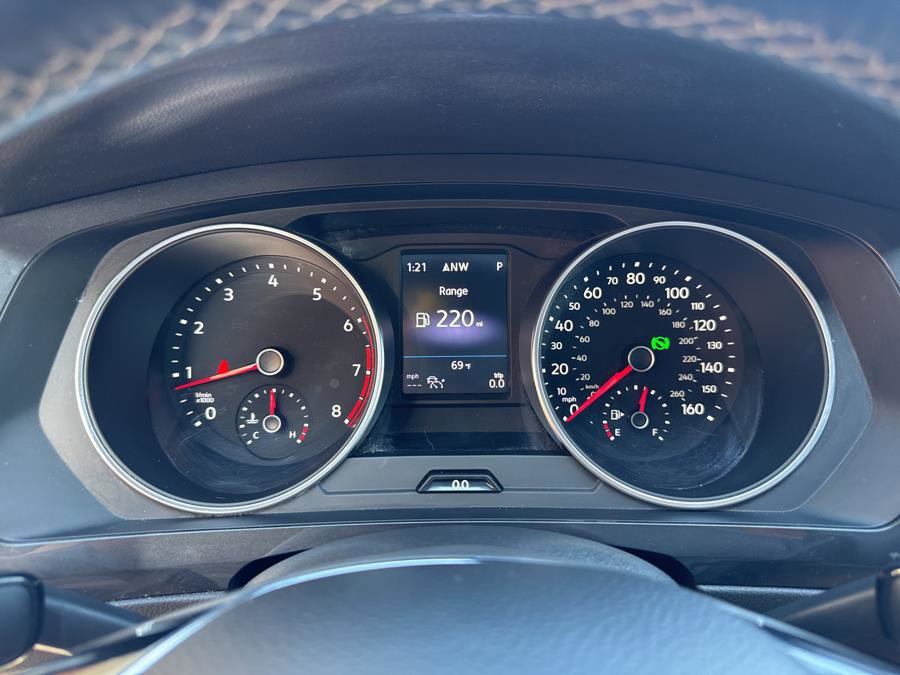 Used 2021 Volkswagen Tiguan SE R-Line image 25