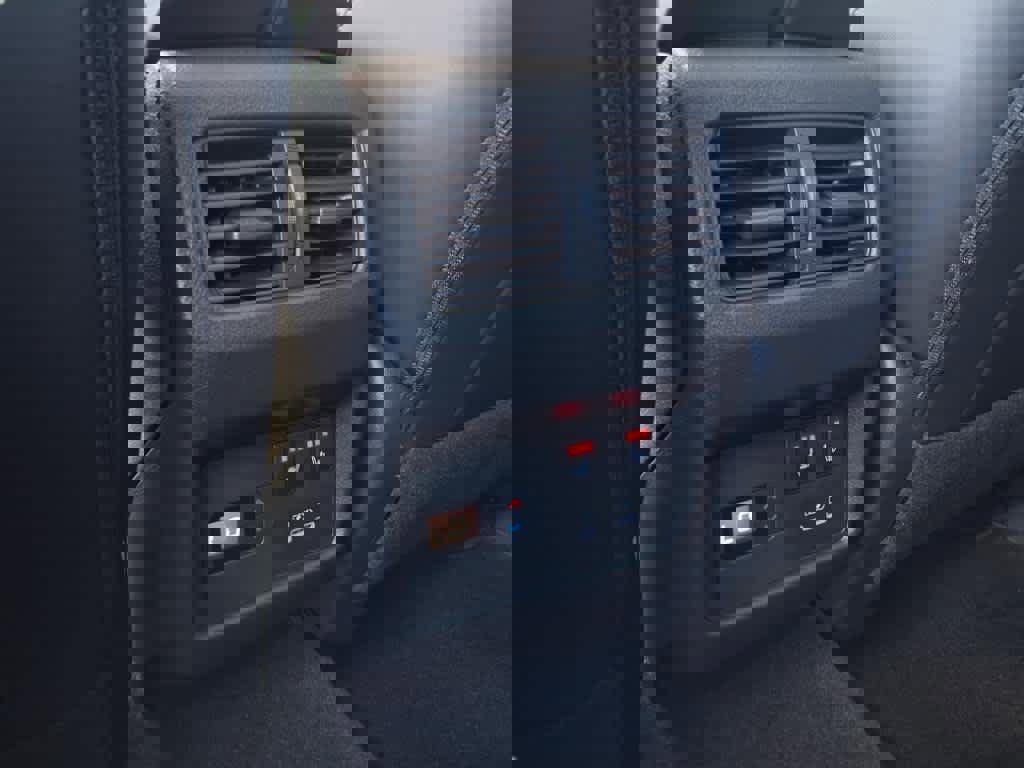 New 2025 Nissan Rogue Platinum w/ Tech Package image 30