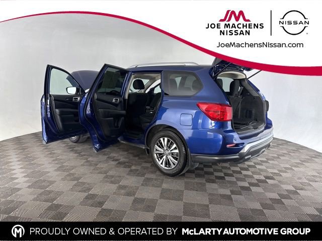 Used 2020 Nissan Pathfinder S image 16