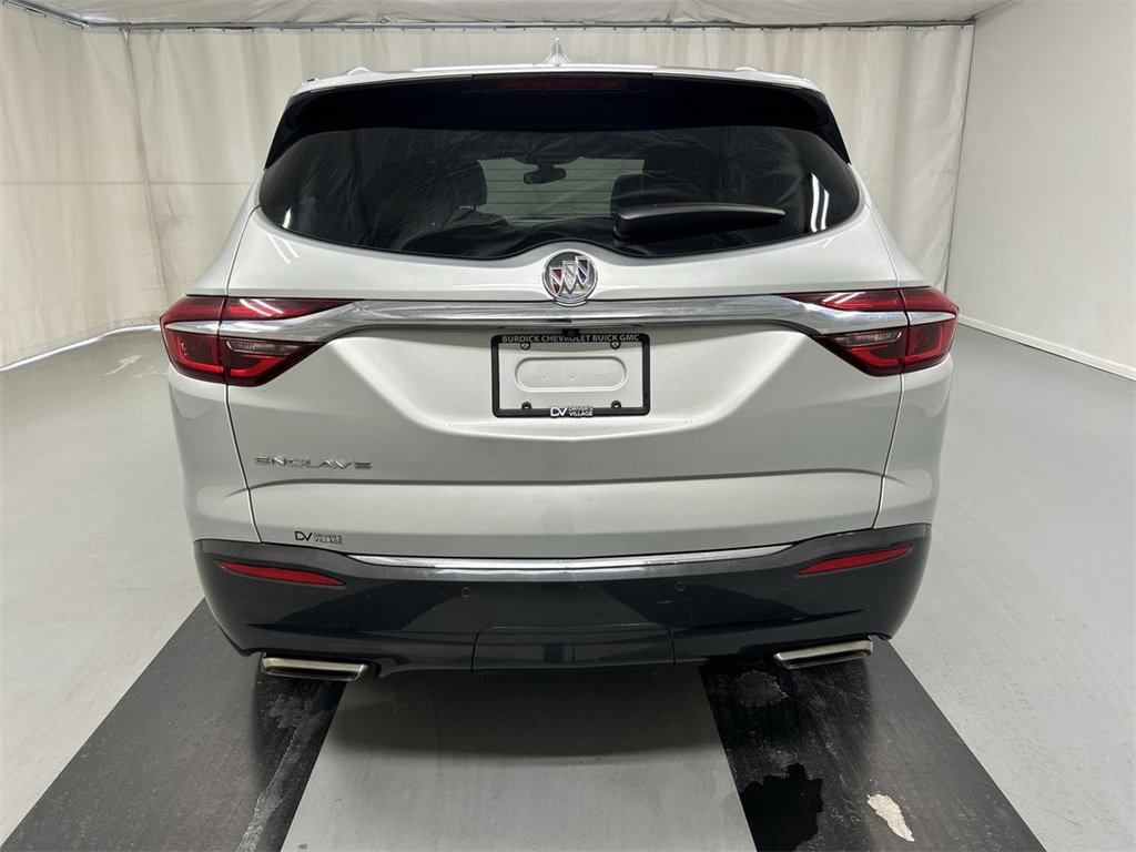 Used 2020 Buick Enclave Essence image 7
