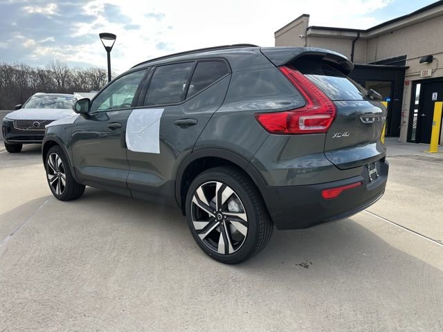 New 2026 Volvo XC40 B5 Plus w/ Climate Package image 5