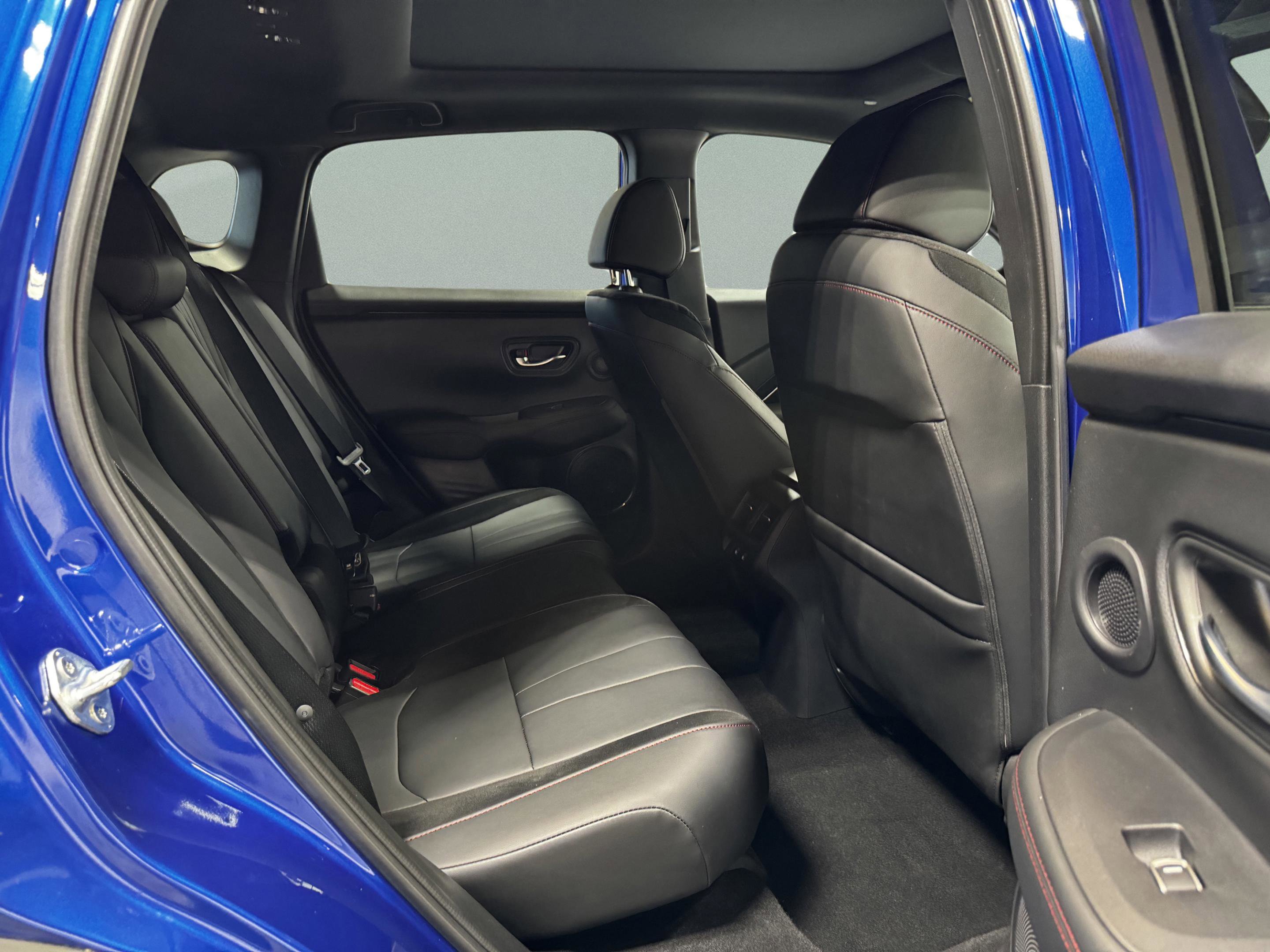 Certified 2025 Acura ADX A-Spec image 30