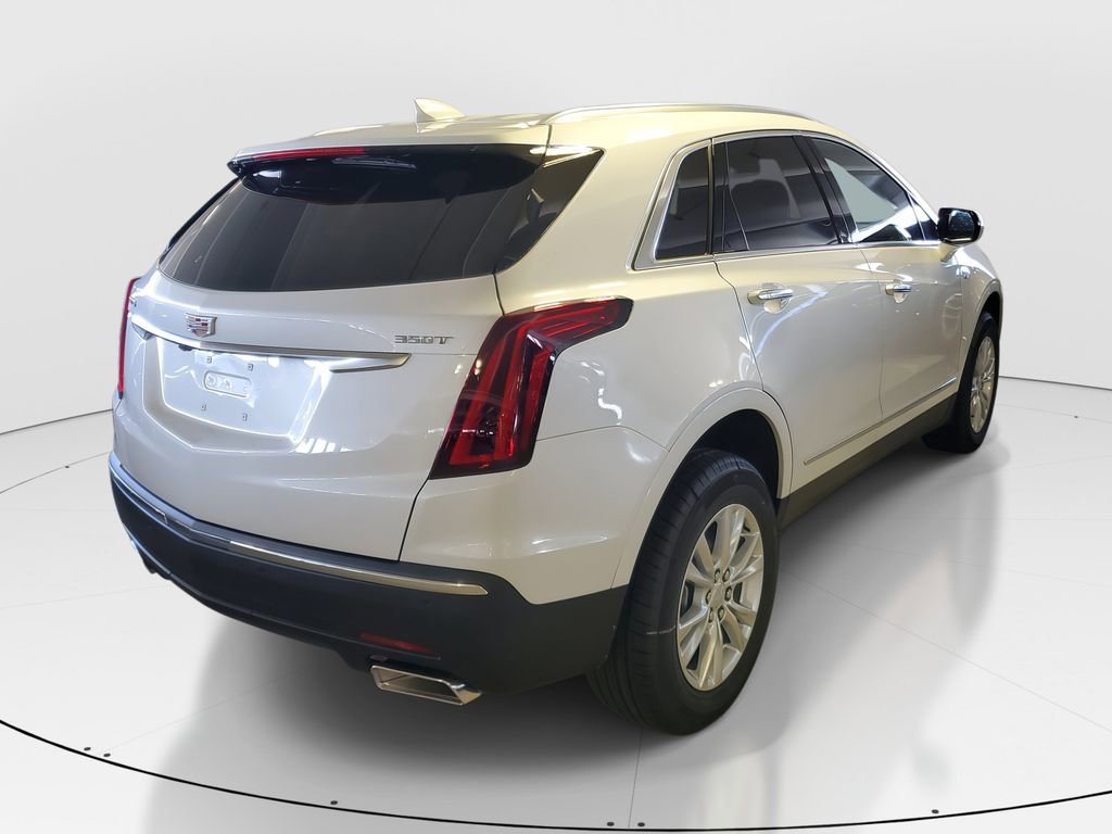 New 2025 Cadillac XT5 Luxury image 3