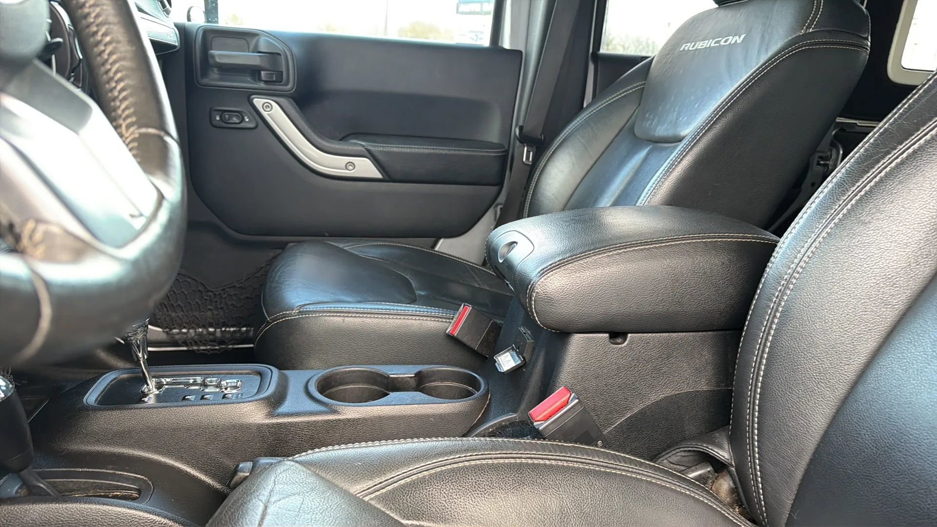 Used 2016 Jeep Wrangler Unlimited Rubicon image 64