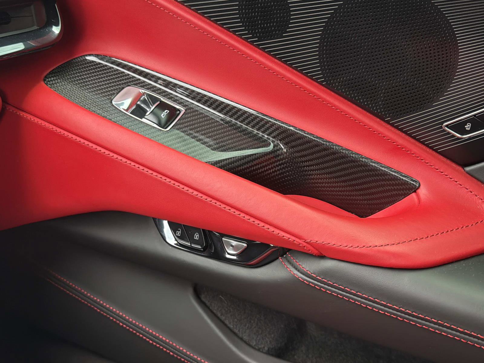 Used 2023 Chevrolet Corvette Stingray Premium Conv w/ Z51 Performance Package RWD image 17