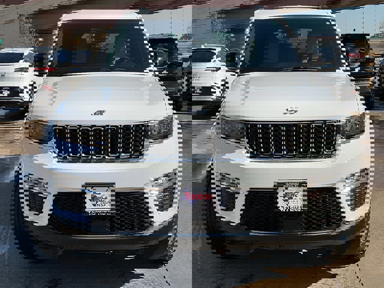 Used 2023 Jeep Grand Cherokee Limited w/ Trailer Tow Prep Group (B) image 3