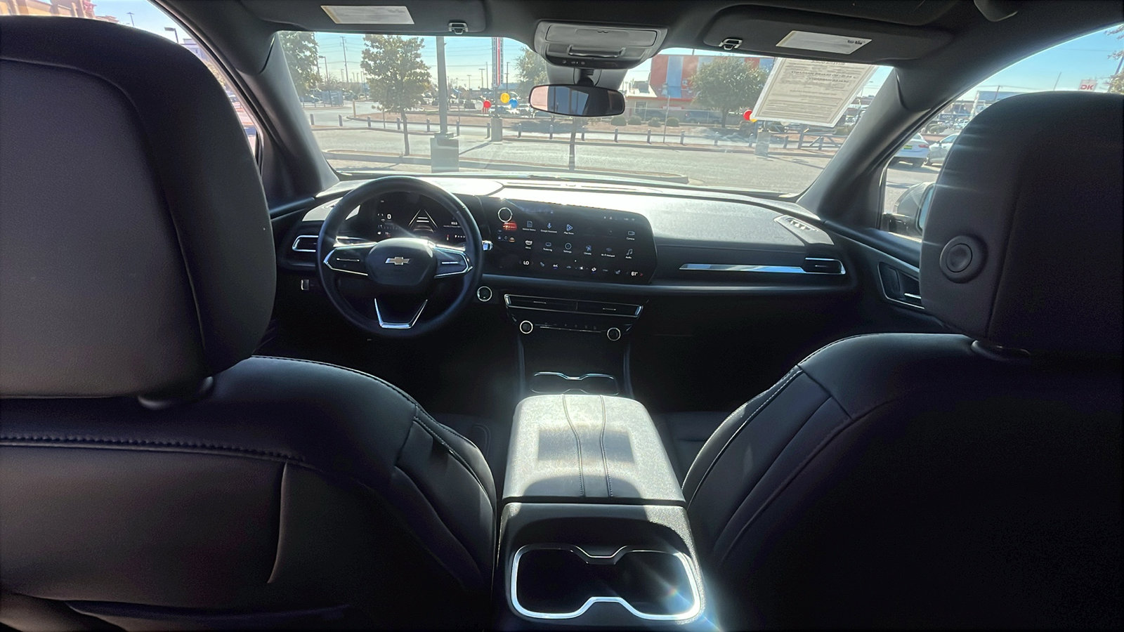 Used 2025 Chevrolet Traverse LT image 24