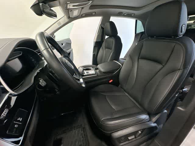 Used 2022 Audi Q8 Prestige AWD/4WD image 18
