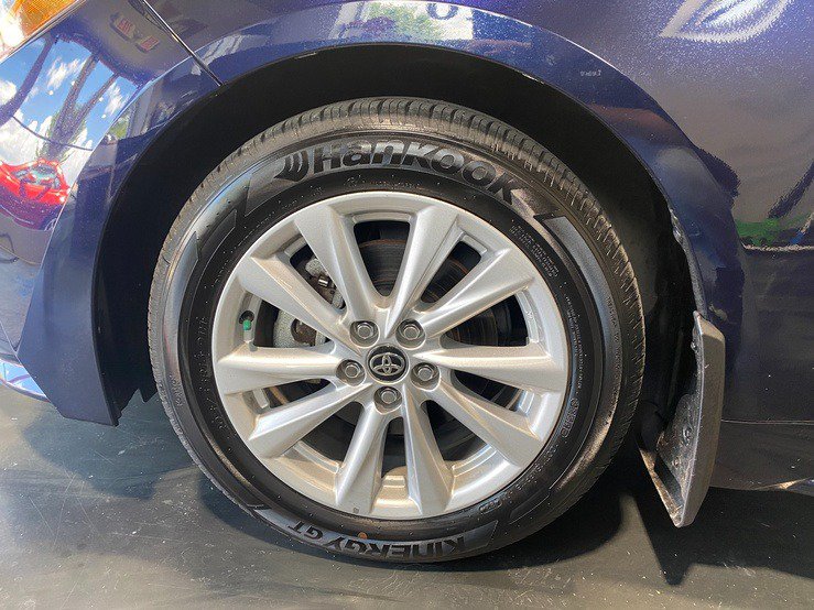 Used 2025 Toyota Corolla LE w/ LE Premium Package FWD image 12